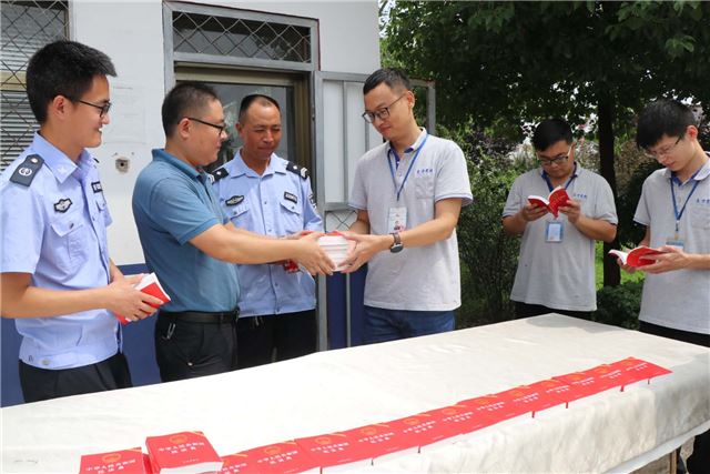 江蘇東海雙店鎮(zhèn)普及“民
