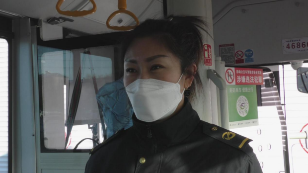老人乘坐公交車攜帶裝有20萬現(xiàn)金“餅干盒”丟失了