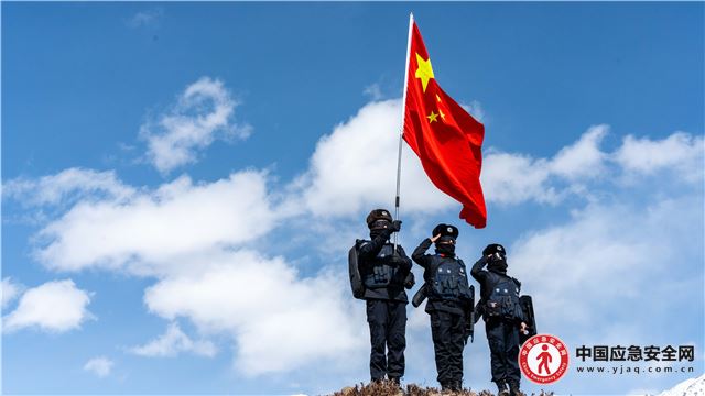 春巡高原鎖邊關(guān)?鐵